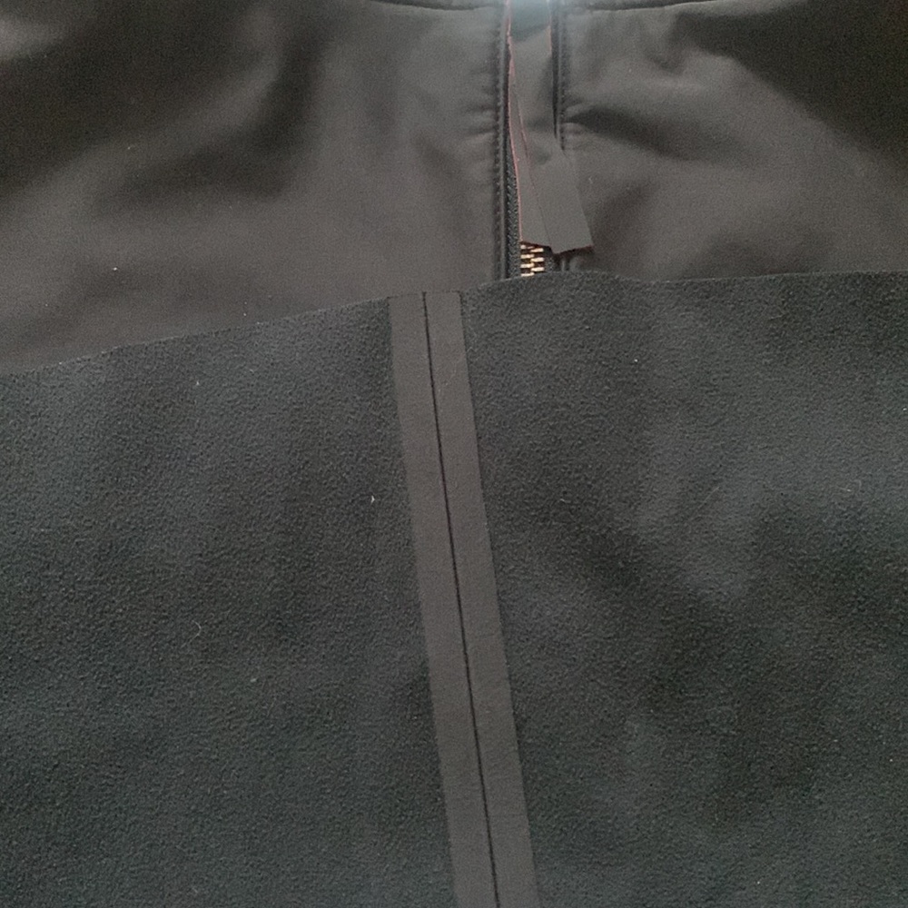 Lululemon good to go skirt rare and comfortable size 2 - Picture 10 of 10